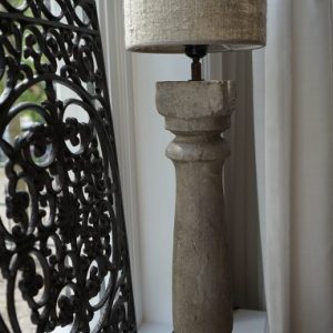 Prachtige massief houten lampvoet taupe kleur. 60 cm