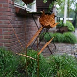 Tuinsteker Tulp 2 maten 110 – 85 cm