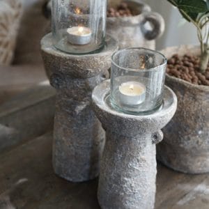 Prachtige vergrijzde kandelaars in 2 maten 20 - 25 cm