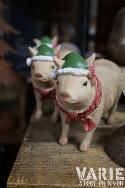 Charmante kerstvarkentje 13 cm - Afbeelding 5