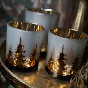 Windlichten met dennenbomen en hertjes – verkrijgbaar in 3 maten