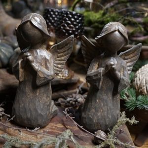 Grote knielende engel – 21 cm