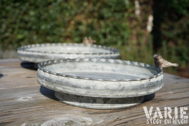 Voederschaal met vogeltjes verkrijgbaar in 2 maten - Afbeelding 5