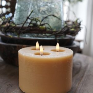 Rustieke LED-stompkaars – beige van Countryfield (10 cm, Ø 15 cm, 3 lonten)