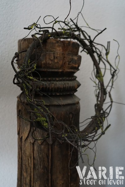 Wilgenkrans van Kunst – Licht Bemost, Flexibel (S 20–25 cm | L 30–35 cm) 🌿 - Afbeelding 4