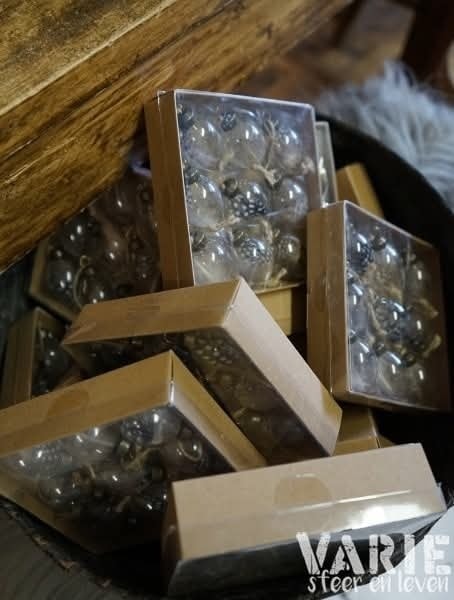 Glazen eitjes met veertje – set van 9 - Afbeelding 3