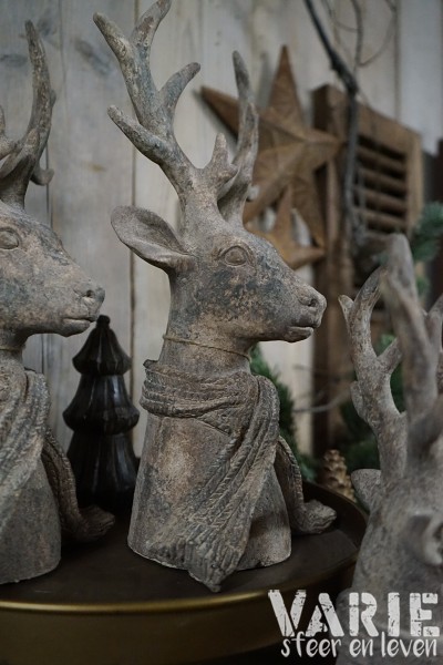Decoratief hert met sjaal โ verweerd grijs/bruin โ 2 maten ๐ค - Afbeelding 2
