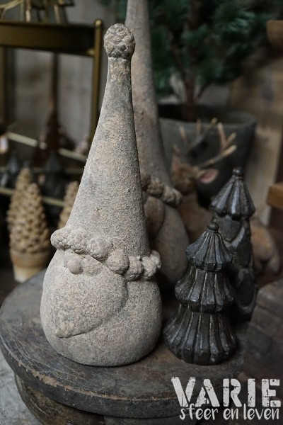 Decoratieve gnoom met hoge muts – verweerd grijs/bruin – 2 maten 🤎 - Afbeelding 3