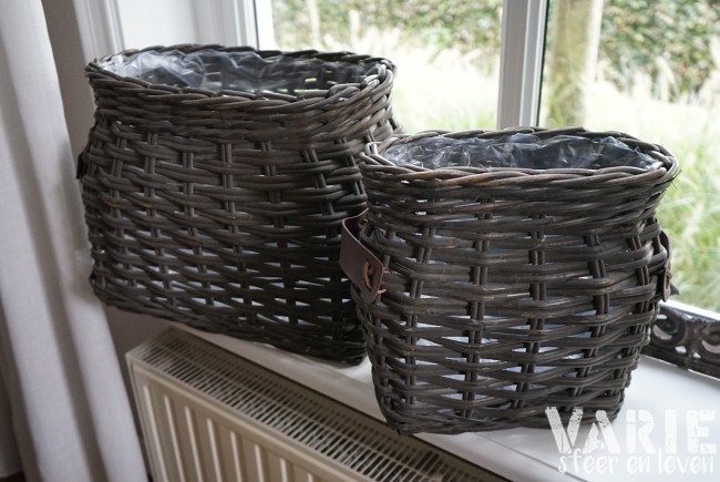 Stoere rieten vensterbankmand – 2 maten 🤎 - Afbeelding 11