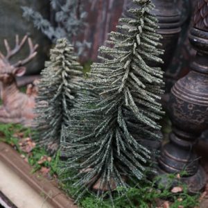 Sfeervolle kerstboompjes met sneeuwlook β 2 maten π²π€